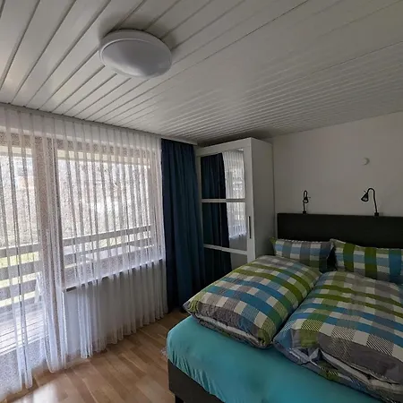 Apartamento B1 Albmatte-fewo Sauna, Hallenbad Aussenbecken Massagen Nebenan